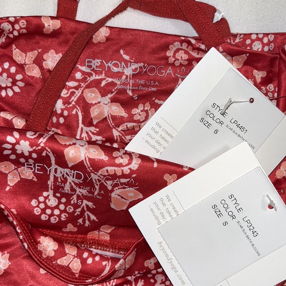 BEYOND YOGA LUX BATIK Blooms High Waisted leggings & Criss Cross Cropped Tank S - Picture 13 of 16